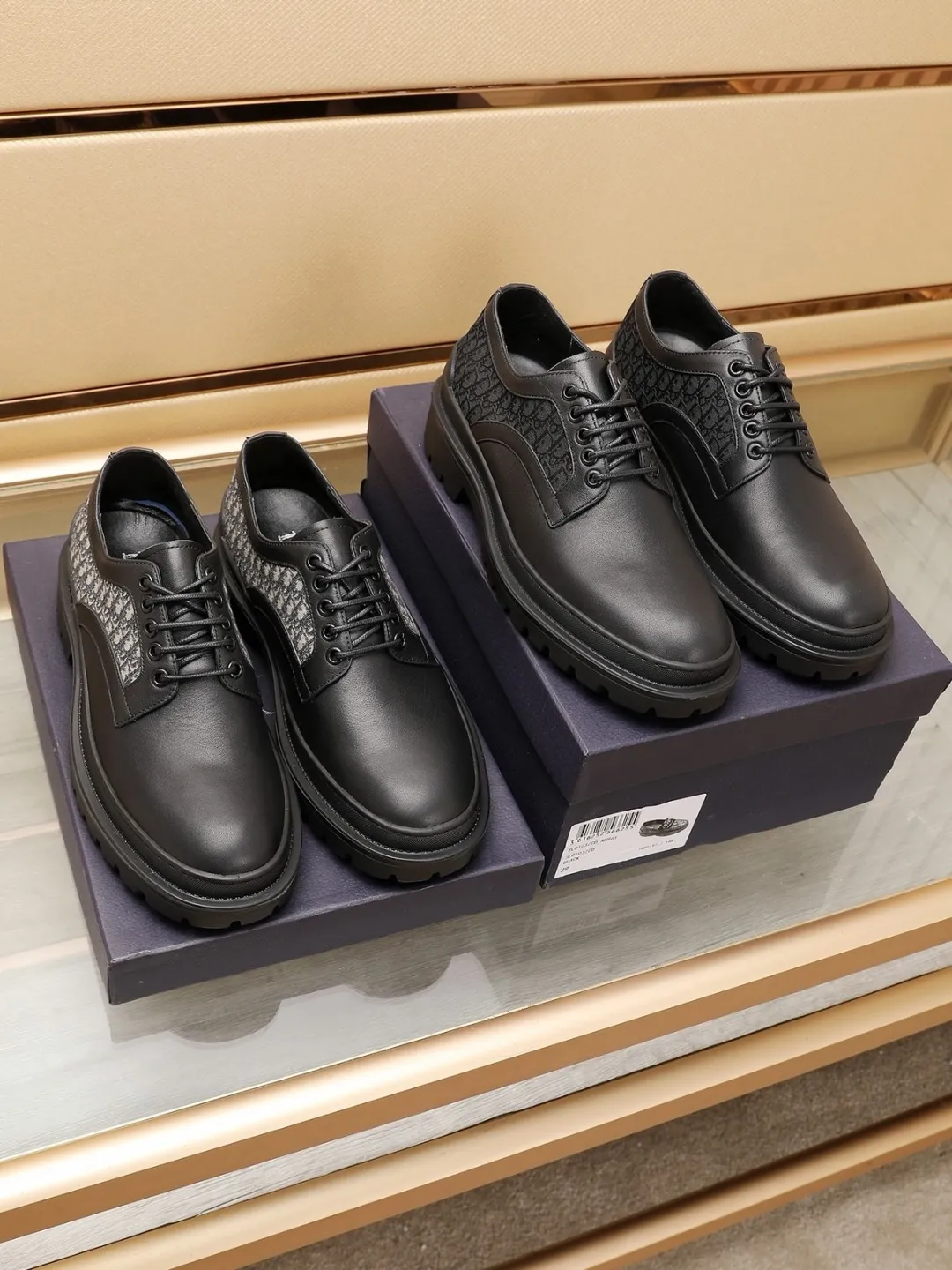 Factory P480💰[Dior] men's classic casual leather shoes🇺🇸 are on sale simultaneously, original Italian brand · brand totem cloth sewn with brand label · paired with first-layer calfskin · (high-end, extravagance, class) exquisite workmanship (original lining) sole: original factory special rubber concave and convex outsole ⚠️ outsole. Comfortable, wear-resistant, non-slip, real shot 🎬 Can be worn with casual clothes or suits. Size: 38-44 (45.46 customized)